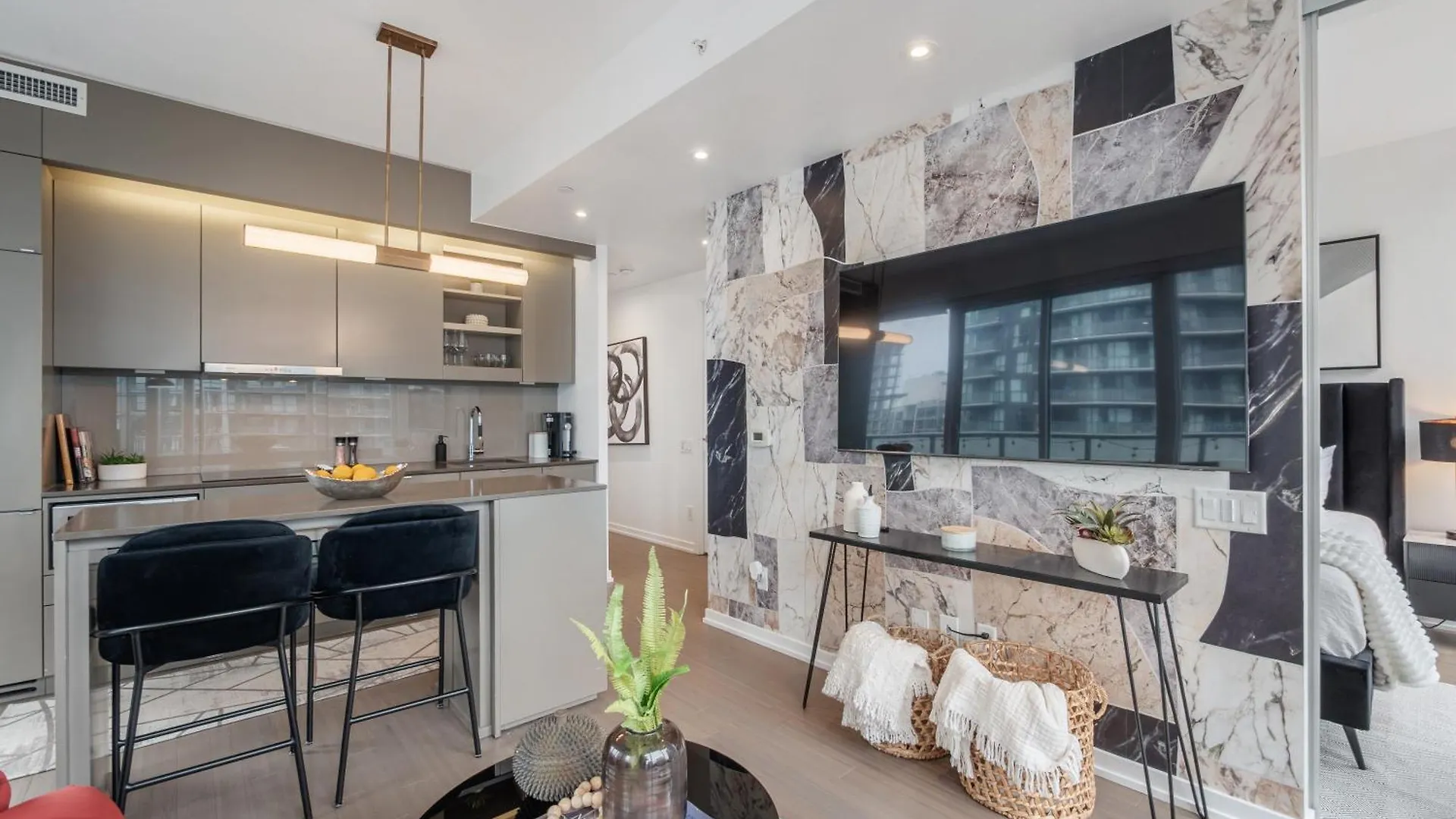 The Aventi Suites - Downtown Toronto - Across Tiff Bell Lightbox Apartment